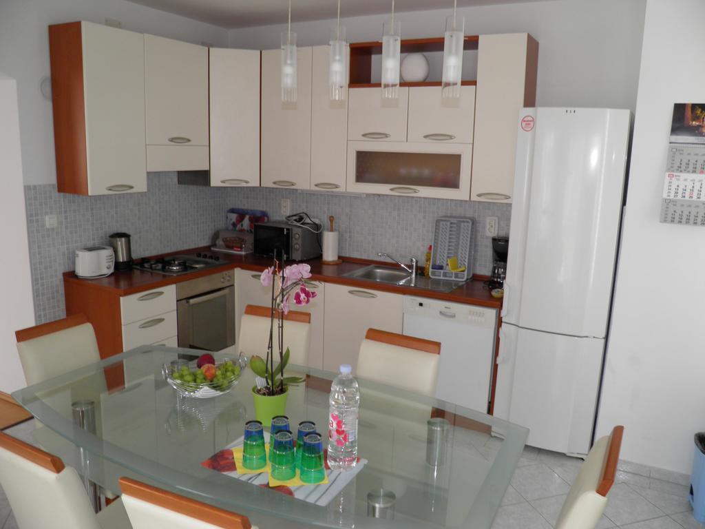 Apartmani Galeb Put Grande 25 Weißenburg Exterior foto