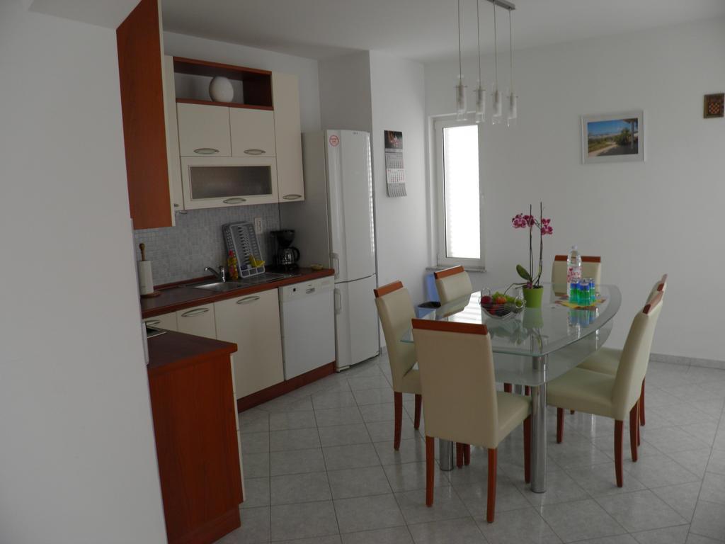 Apartmani Galeb Put Grande 25 Weißenburg Exterior foto