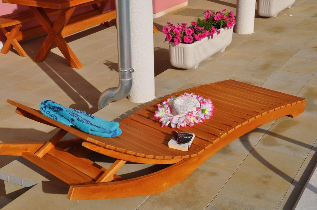 Apartmani Galeb Put Grande 25 Weißenburg Exterior foto