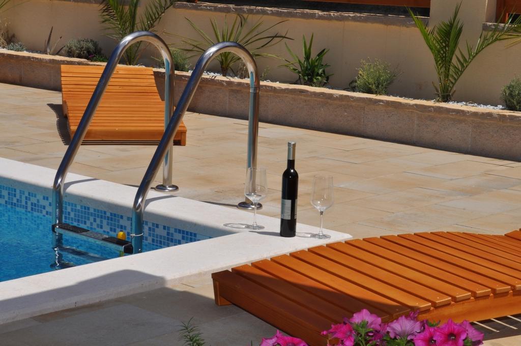 Apartmani Galeb Put Grande 25 Weißenburg Exterior foto